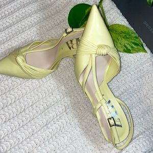 CUTE ZARA KNOT POINTED TOE  LIGHT YELLOW HEELS